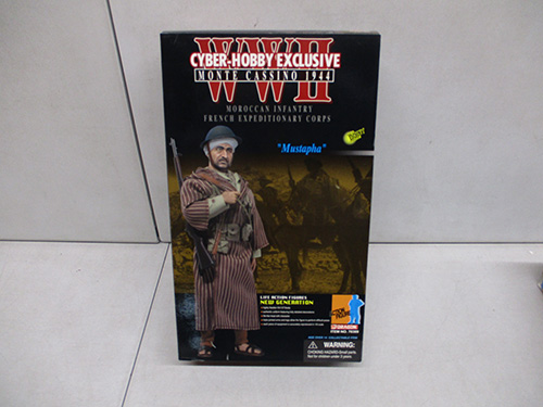 500 piece military figures and planes collection image 11