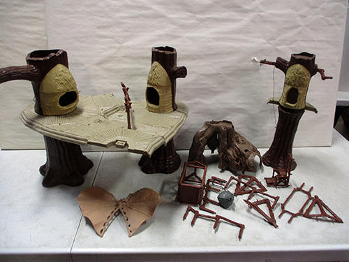 image of 1983 Star Wars Ewok Village Playset