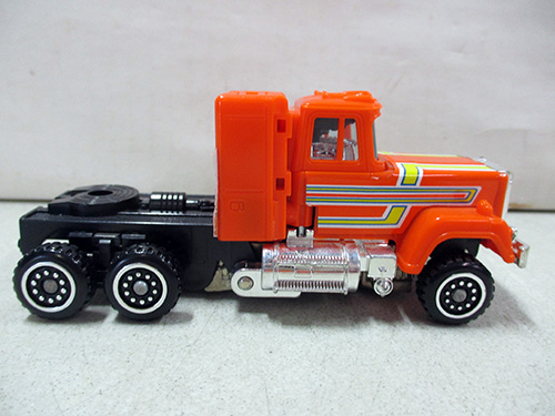 image of Bandai GoBots Staks truck