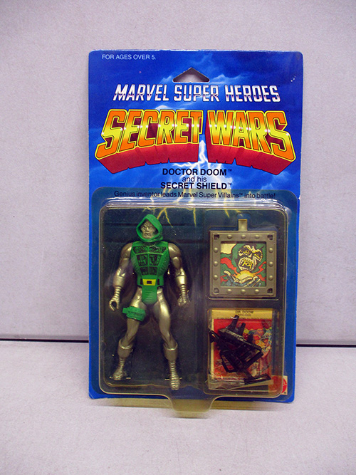 image of Marvel Super Heroes Secret Wars Doctor Doom Figure