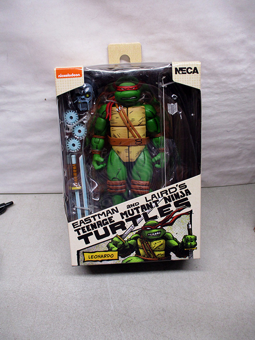 image of NECA Teenage Mutant Ninja Turtles Leonardo Action Figure