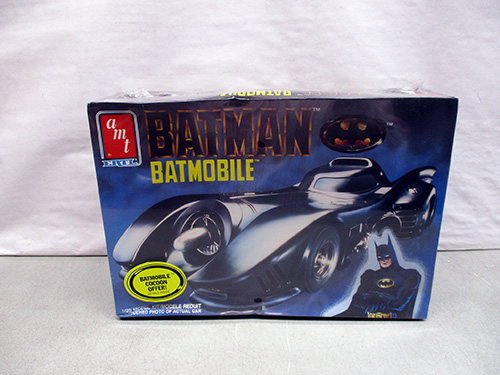 image of AMT Ertl Batman 1989 Batmobile Model Kit