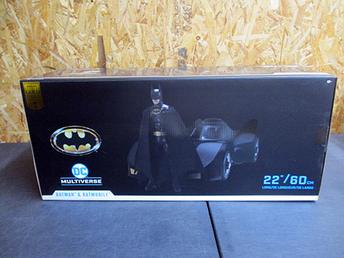 image of DC Multiverse Batman & Batmobile 22-Inch Set
