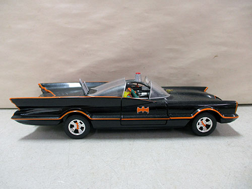 image of 1966 Batman Classic TV Series Batmobile 1/18