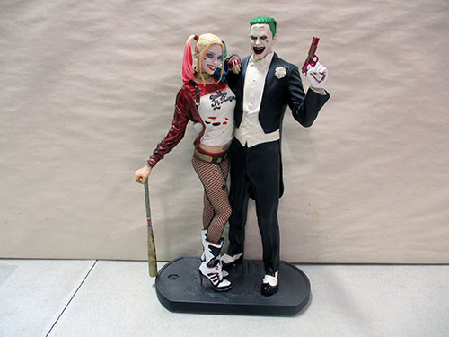 image of Harley Quinn and Joker Figurine Duo