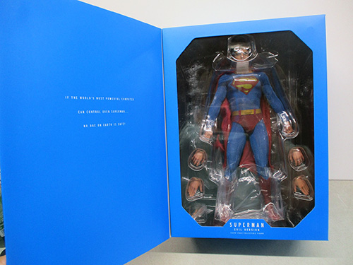 image of Superman Sixth Scale Action Figure with Accessories