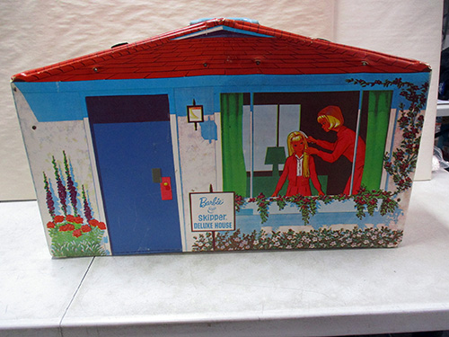 image of Barbie Skipper Deluxe House Carry Case