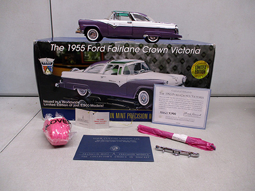 image of 1955 Ford Fairlane Crown Victoria Model