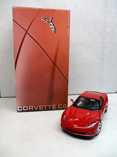 image of Hot Wheels Chevrolet Corvette C6 Model Car 1/12