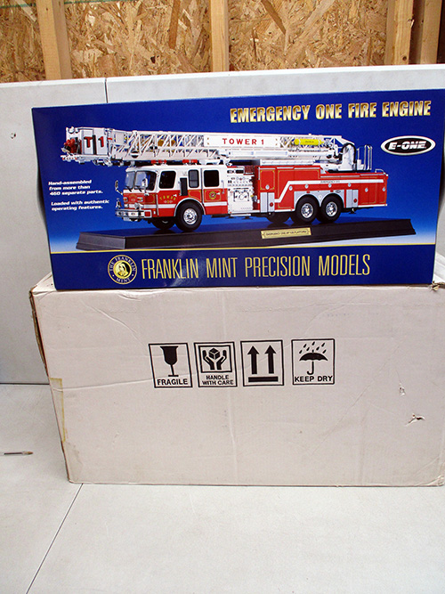 image of Franklin Mint Precision Model Fire Engine