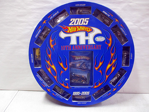 image of Hot Wheels Treasure Hunt 10th Anniversary Set