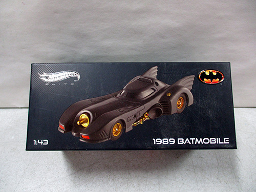 image of 1989 Batmobile Hot Wheels 1:43