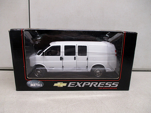 image of Chevrolet Express Die-Cast Model Van 1:24 Scale