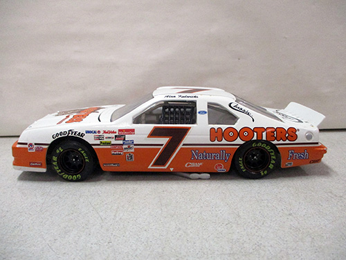 image of Action Alan Kulwicki Hooters 1/24