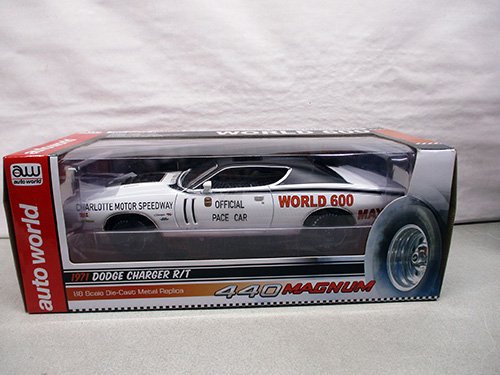 image of 1971 Dodge Charger R/T 1:18 Scale Diecast Model