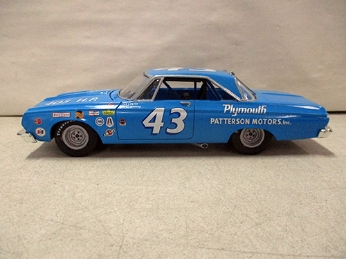 image of 1:24 Scale Die-Cast Plymouth NASCAR Model