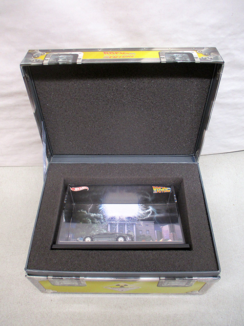 image of Back to the Future Collectible Model Display Set SDCC in Plutonium Case