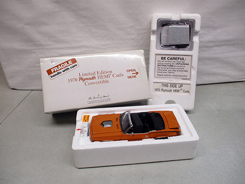 image of Danbury Mint Limited Edition 1970 Plymouth HEMI Cuda Diecast Car