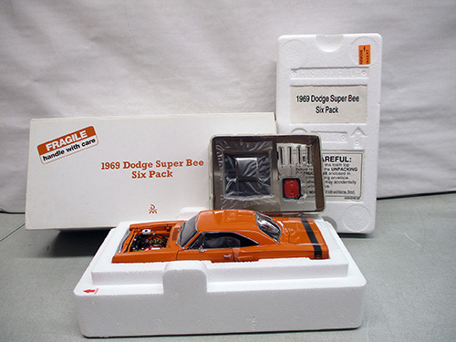 image of Danbury Mint 1969 Dodge Super Bee Six Pack Die-Cast Model