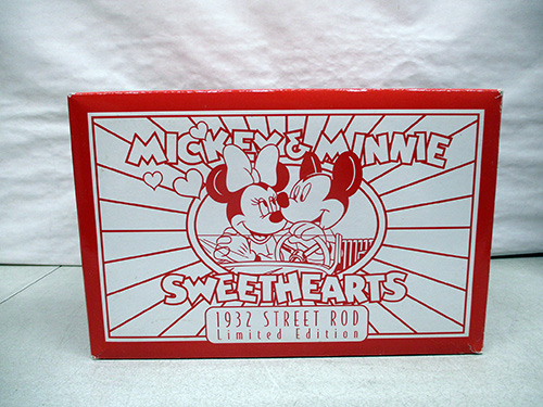 image of Mickey & Minnie Sweethearts 1932 Street Rod Box