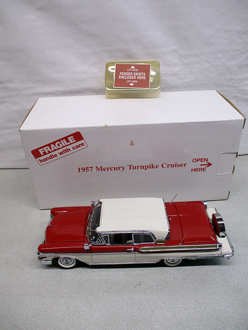 image of Danbury Mint 1957 Mercury Turnpike Cruiser Diecast Model Car