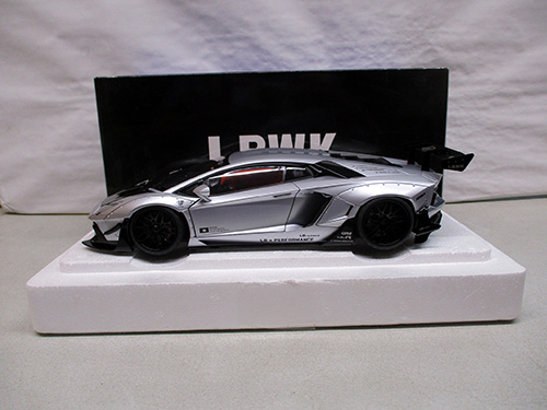 image of 1:18 Scale Liberty Walk Lamborghini Diecast Model Car