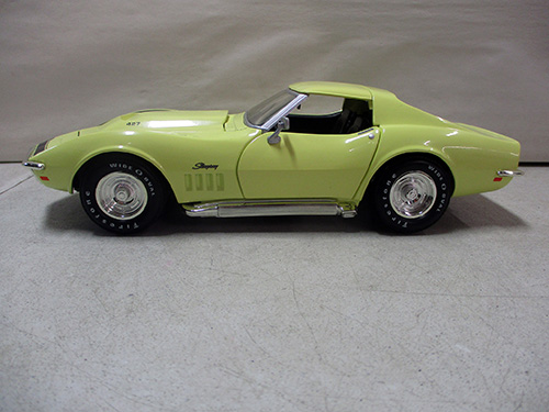 image of Yellow Die-Cast 1971 Corvette Stingray Model