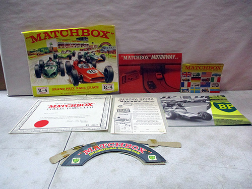 image of Matchbox Grand Prix Race Track Set Ephemera