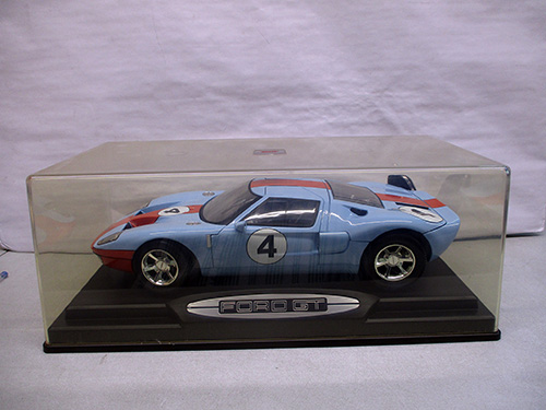 image of Motor Max 1:18 Scale Ford GT Model Car in Display Case