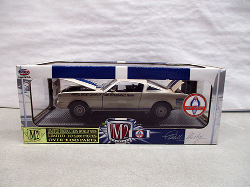 image of M2 Machines 1970 Ford Mustang Diecast Model