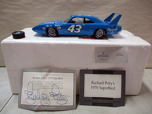 image of Franklin Mint Richard Petty 1970 Superbird Scale Model Collectible