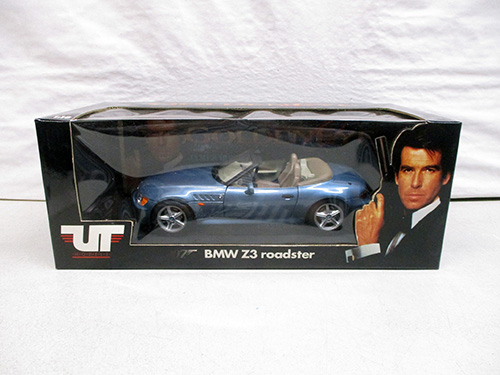 image of UT Models James Bond BMW Z3 Roadster 1/18 Diecast Model