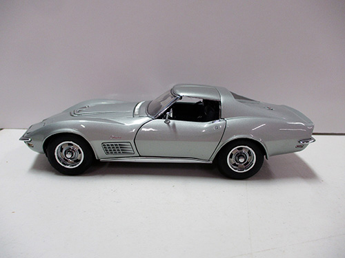 image of Franklin Mint 1972 Chevrolet Corvette in Silver
