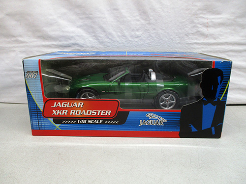 image of James Bond Die Another Day Jaguar XKR Roadster 1/18