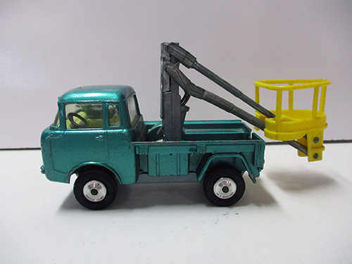 image of Corgi Toys Tow Truck with Yellow Boom