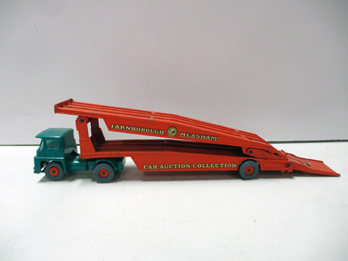 image of Matchbox Gray Wheel Farnborough Museum Car Transporter Model