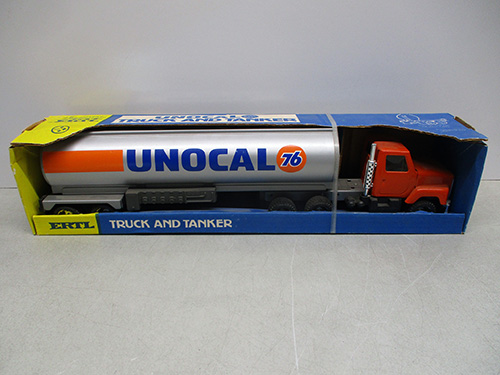 image of Unocal 76 Die-Cast Truck and Tanker Model in Box