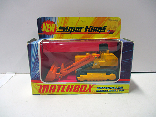 image of Matchbox Super Kings Caterpillar Tractor in Box