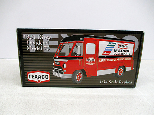 image of Texaco 1961 Divco Dividend Model 70 1:34 Scale Replica