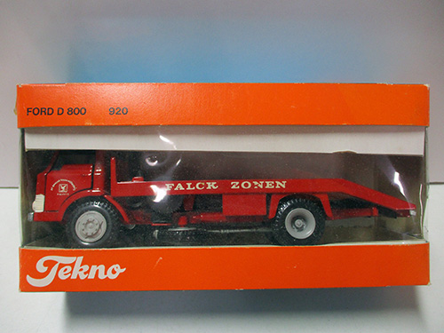 image of Tekno Ford D800 Falck Tow Truck Die-Cast Model