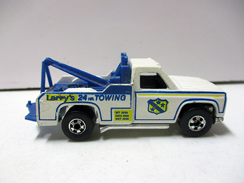 image of Hot Wheels Redline Larry's 24hr Towing Diecast Tow Truck