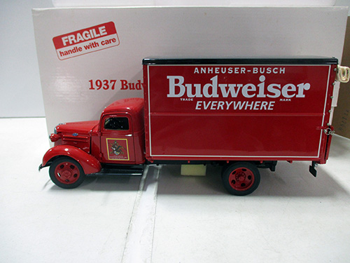 image of Danbury Mint 1937 Budweiser Diecast Delivery Truck with Box
