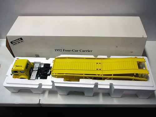 image of Danbury Mint 1:25 Scale 1952 Four-Car Carrier Model with Original Box