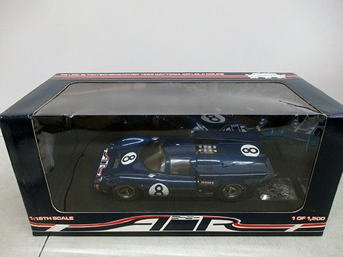 image of 1:18 Scale Ford GT40 Diecast Model in Box