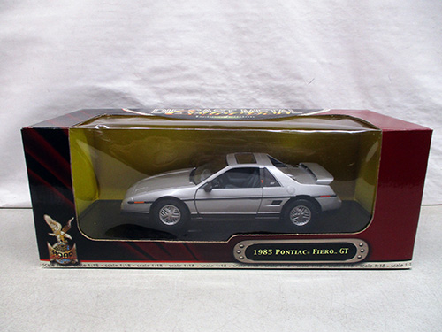 image of Road Signature 1985 Pontiac Fiero GT Die-Cast Model in Original Box