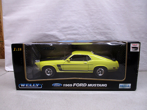 image of Welly 1:18 Scale 1969 Ford Mustang Model Car