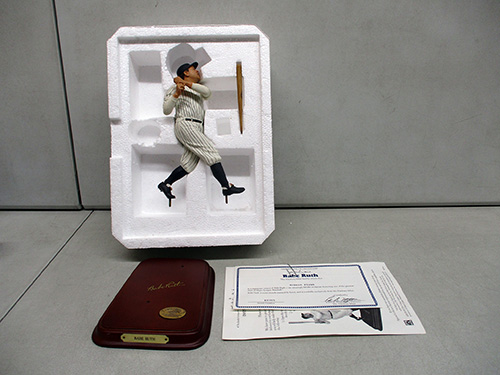 image of Danbury Mint Babe Ruth Collectible Figurine Set with Certificate