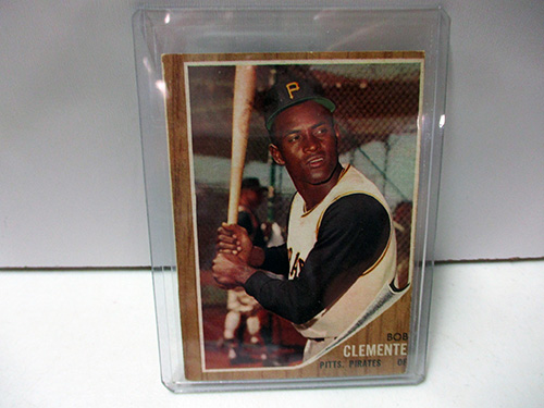 image of 1962 Topps Roberto Clemente Baseball Card