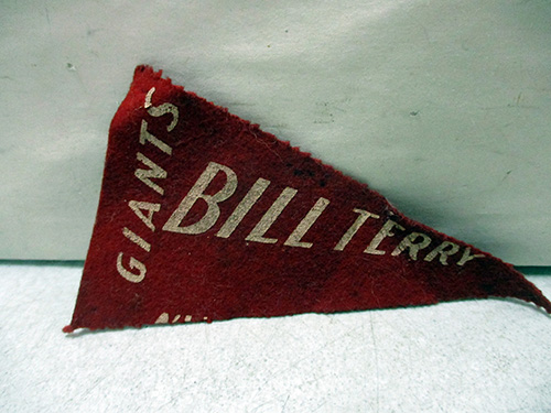 image of Red Felt Bill Terry New York Giants Pennant