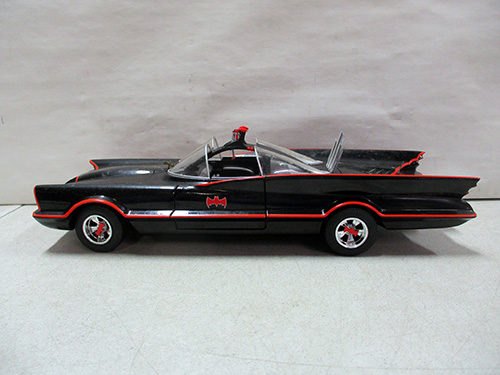 image of 1966 Batmobile Diecast Model Car